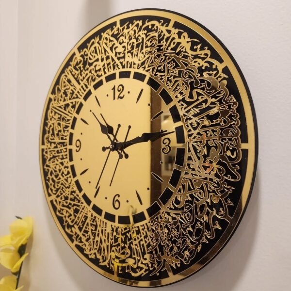 IWAS Premium Luxury Ayatul Kursi Clock – Acrylic Finish. Elegant Islamic wall clock for prayer rooms, living spaces, and gifting.